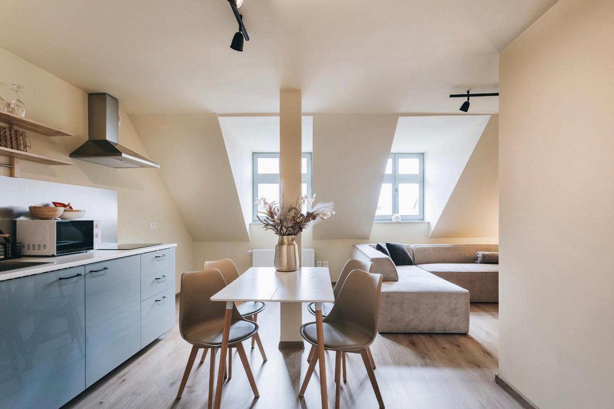 Idyllisch Zentral - Grosses Apartment Mit Historischem Flair Und Bergpanorama Löbau エクステリア 写真